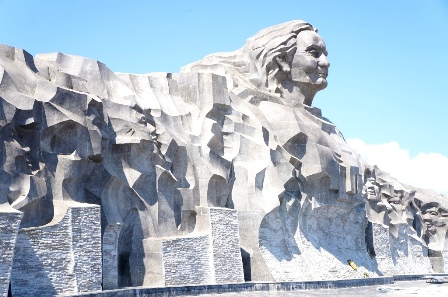 Nation’s largest heroic mother monument to be inaugurated